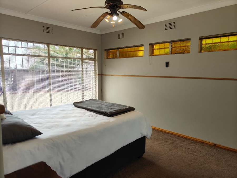 To Let 3 Bedroom Property for Rent in Risiville Gauteng