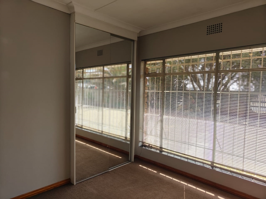 To Let 3 Bedroom Property for Rent in Risiville Gauteng