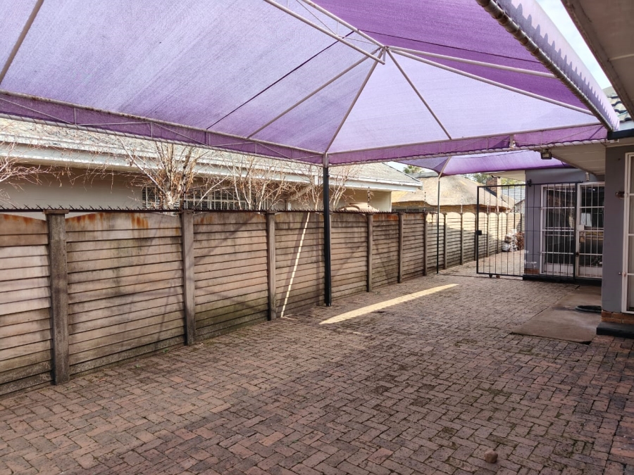 To Let 3 Bedroom Property for Rent in Risiville Gauteng