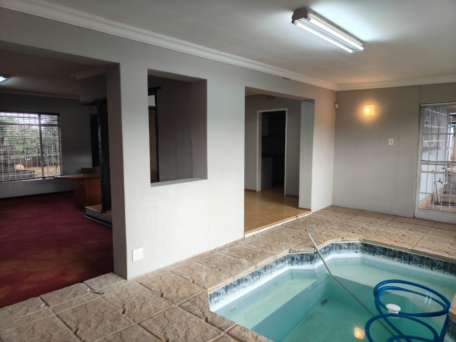 To Let 3 Bedroom Property for Rent in Risiville Gauteng