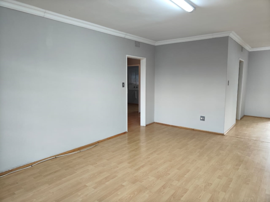 To Let 3 Bedroom Property for Rent in Risiville Gauteng