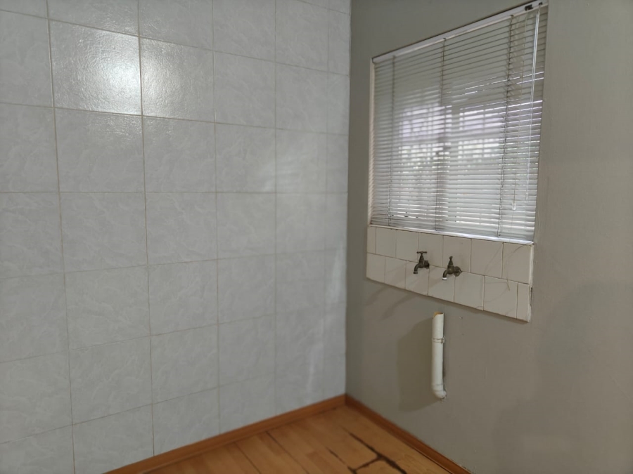 To Let 3 Bedroom Property for Rent in Risiville Gauteng