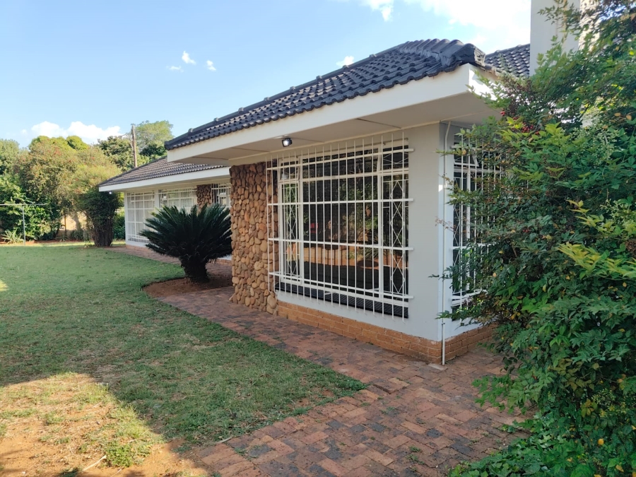 To Let 3 Bedroom Property for Rent in Risiville Gauteng