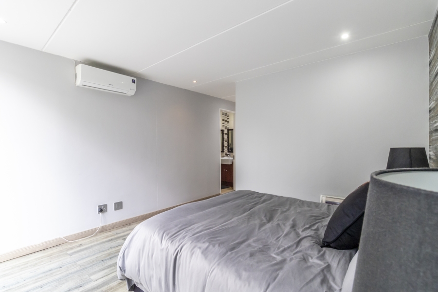 2 Bedroom Property for Sale in Bryanston Gauteng