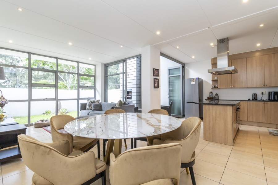 2 Bedroom Property for Sale in Bryanston Gauteng