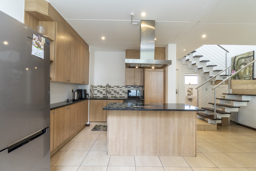 2 Bedroom Property for Sale in Bryanston Gauteng