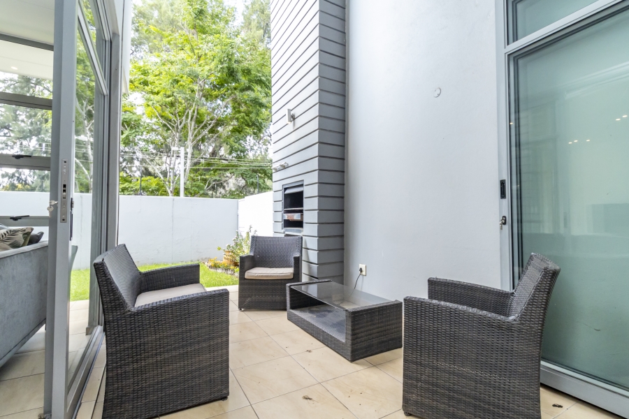 2 Bedroom Property for Sale in Bryanston Gauteng