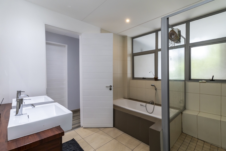 2 Bedroom Property for Sale in Bryanston Gauteng