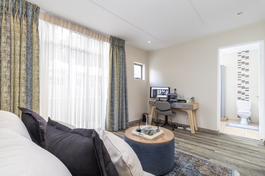 2 Bedroom Property for Sale in Bryanston Gauteng