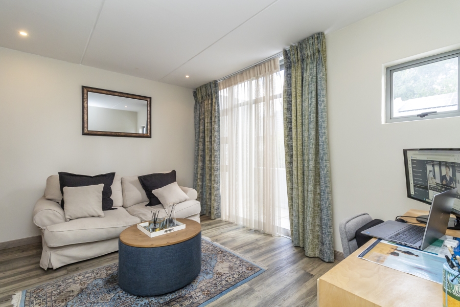 2 Bedroom Property for Sale in Bryanston Gauteng