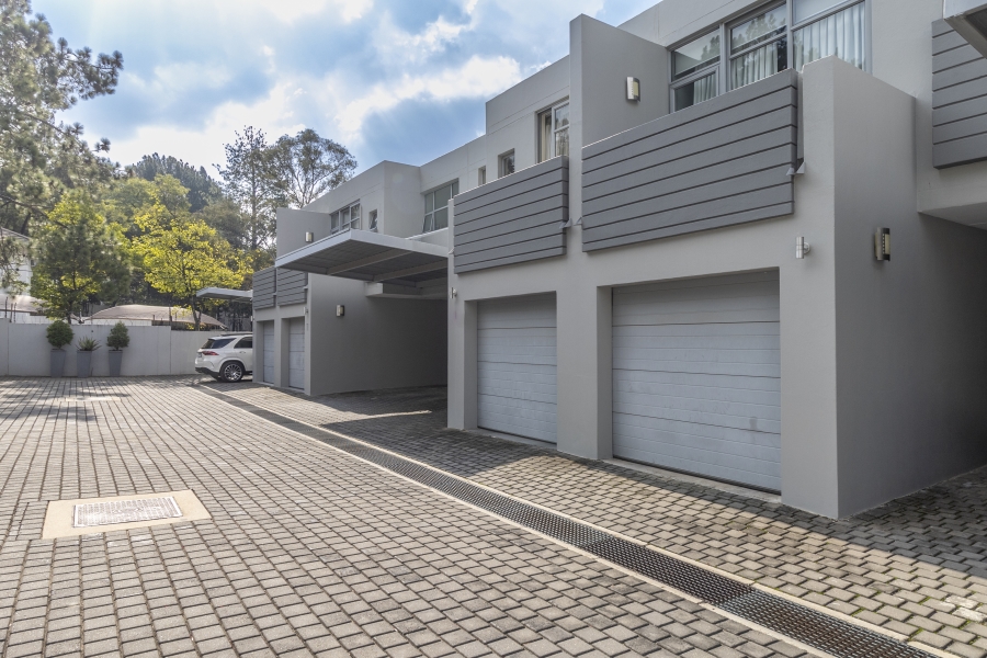 2 Bedroom Property for Sale in Bryanston Gauteng