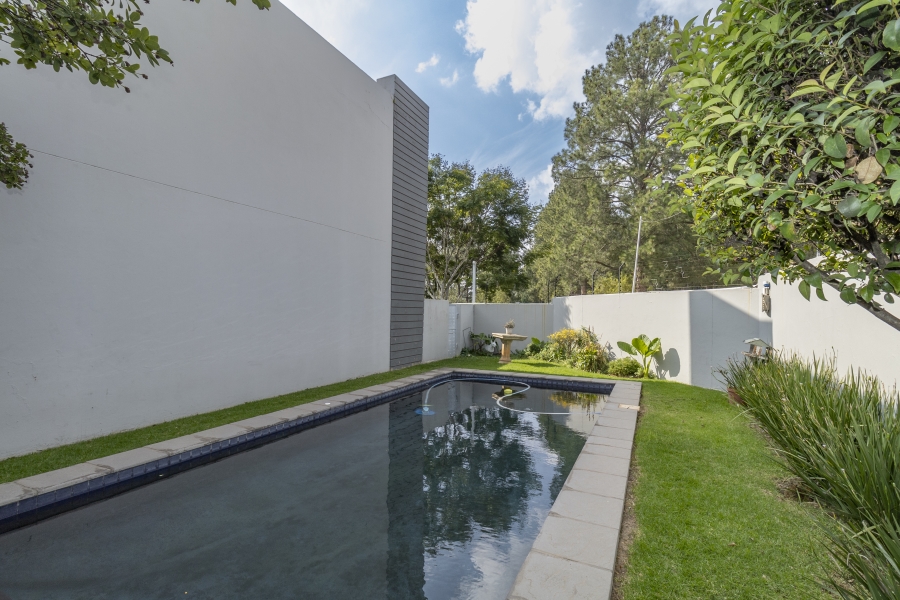 2 Bedroom Property for Sale in Bryanston Gauteng