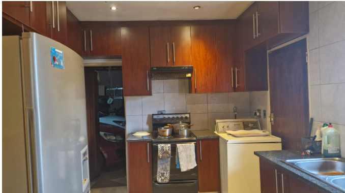 4 Bedroom Property for Sale in Rondebult Gauteng