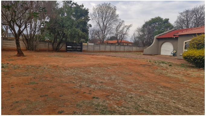 4 Bedroom Property for Sale in Rondebult Gauteng