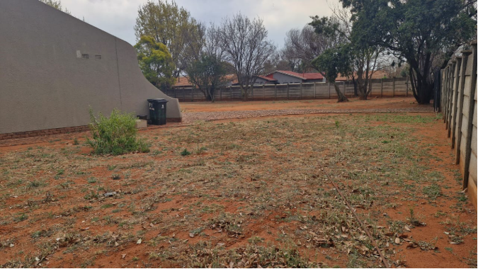 4 Bedroom Property for Sale in Rondebult Gauteng