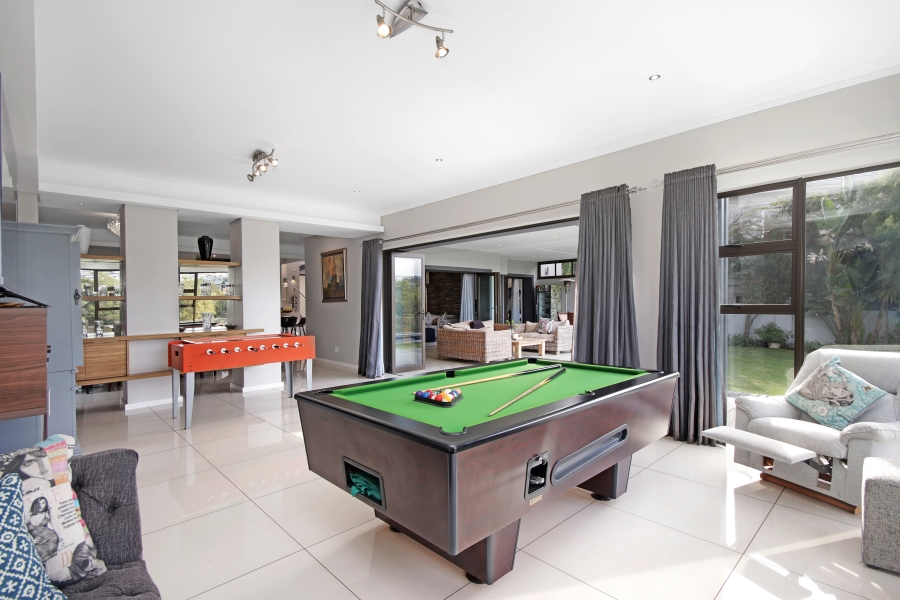 5 Bedroom Property for Sale in Waterfall Country Estate Gauteng
