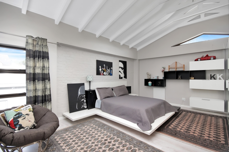 5 Bedroom Property for Sale in Waterfall Country Estate Gauteng