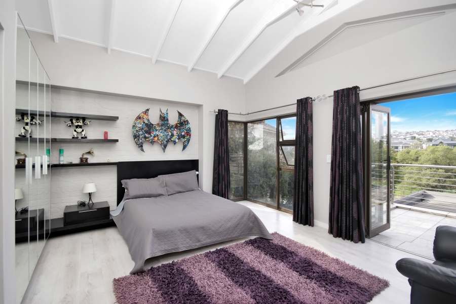 5 Bedroom Property for Sale in Waterfall Country Estate Gauteng