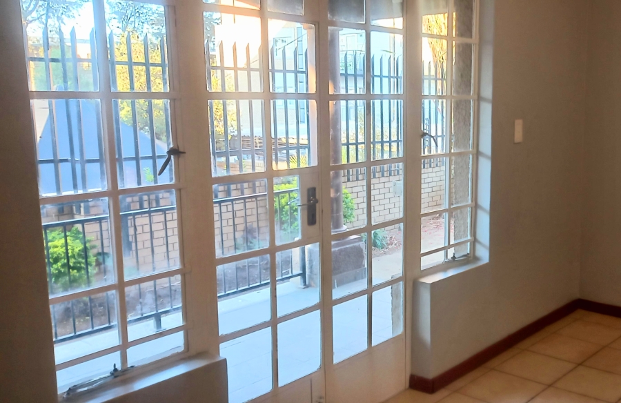 To Let 2 Bedroom Property for Rent in Ferndale Gauteng