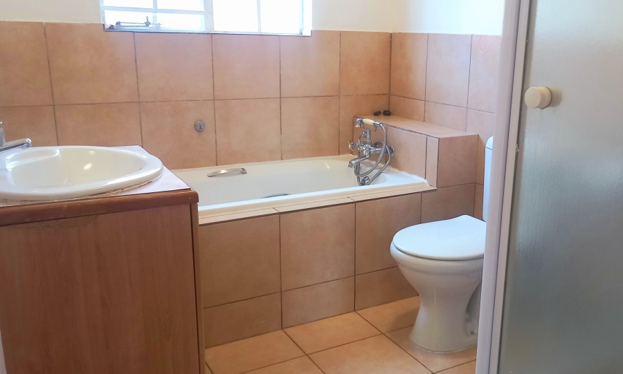 To Let 2 Bedroom Property for Rent in Ferndale Gauteng