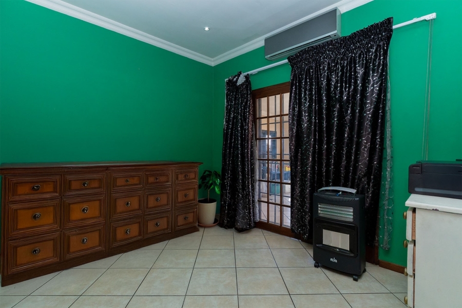 4 Bedroom Property for Sale in Solheim Gauteng