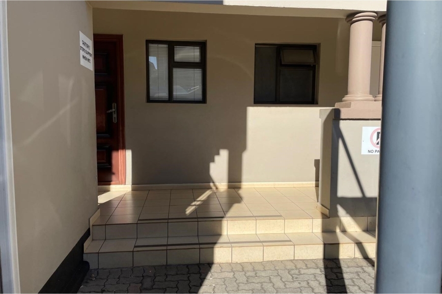 2 Bedroom Property for Sale in Erand Gardens Gauteng