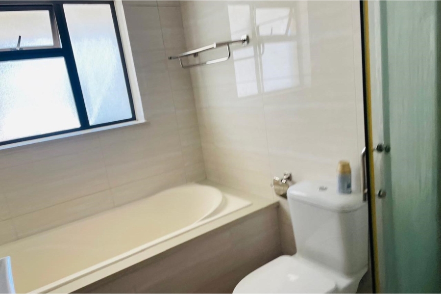 2 Bedroom Property for Sale in Erand Gardens Gauteng
