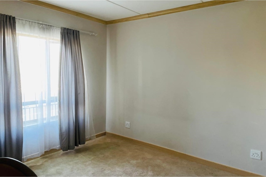 2 Bedroom Property for Sale in Erand Gardens Gauteng