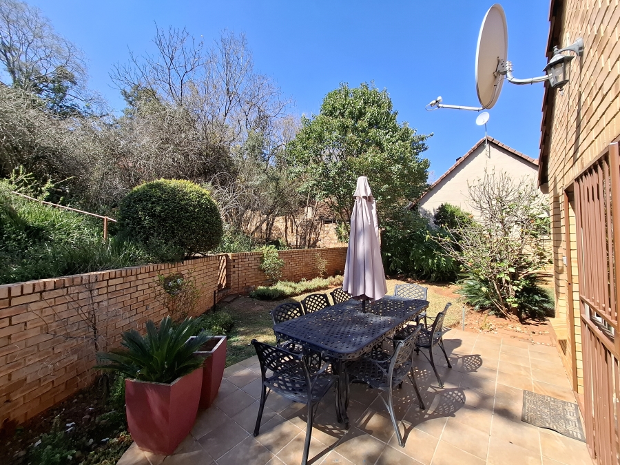 To Let 3 Bedroom Property for Rent in Faerie Glen Gauteng