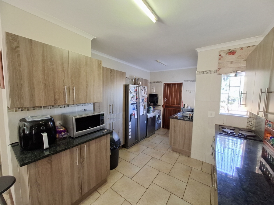 To Let 3 Bedroom Property for Rent in Faerie Glen Gauteng