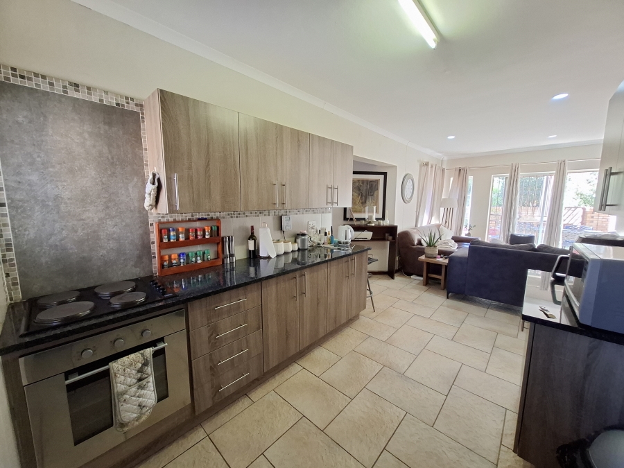 To Let 3 Bedroom Property for Rent in Faerie Glen Gauteng