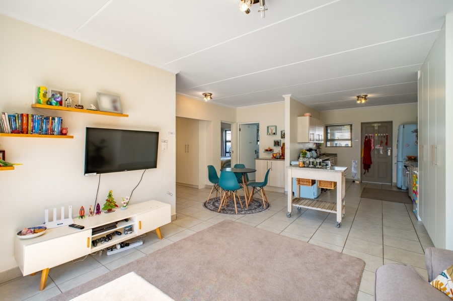 2 Bedroom Property for Sale in Beverley Gauteng