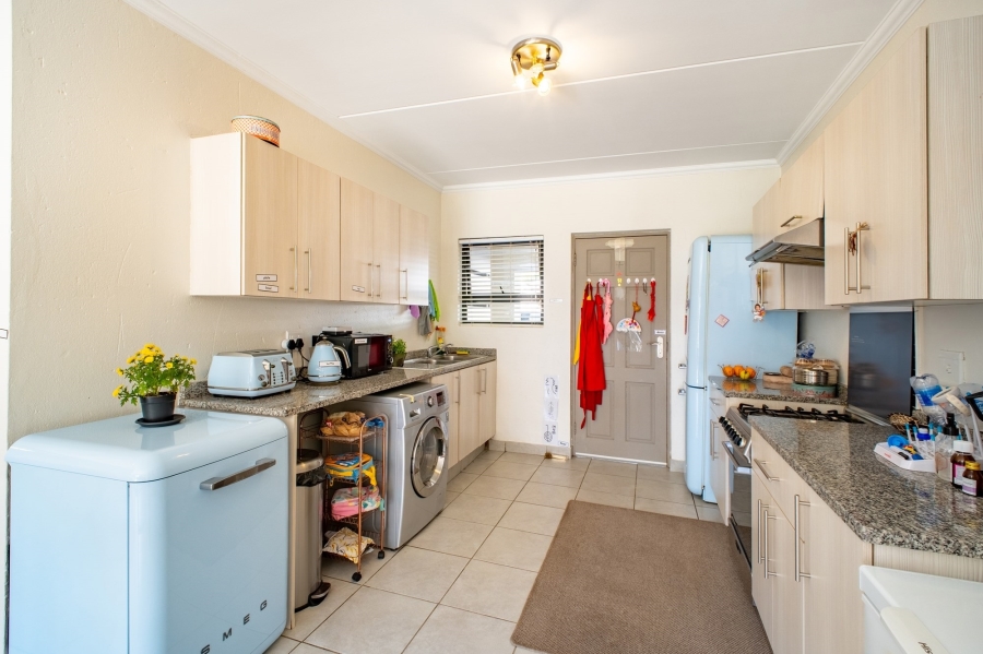 2 Bedroom Property for Sale in Beverley Gauteng