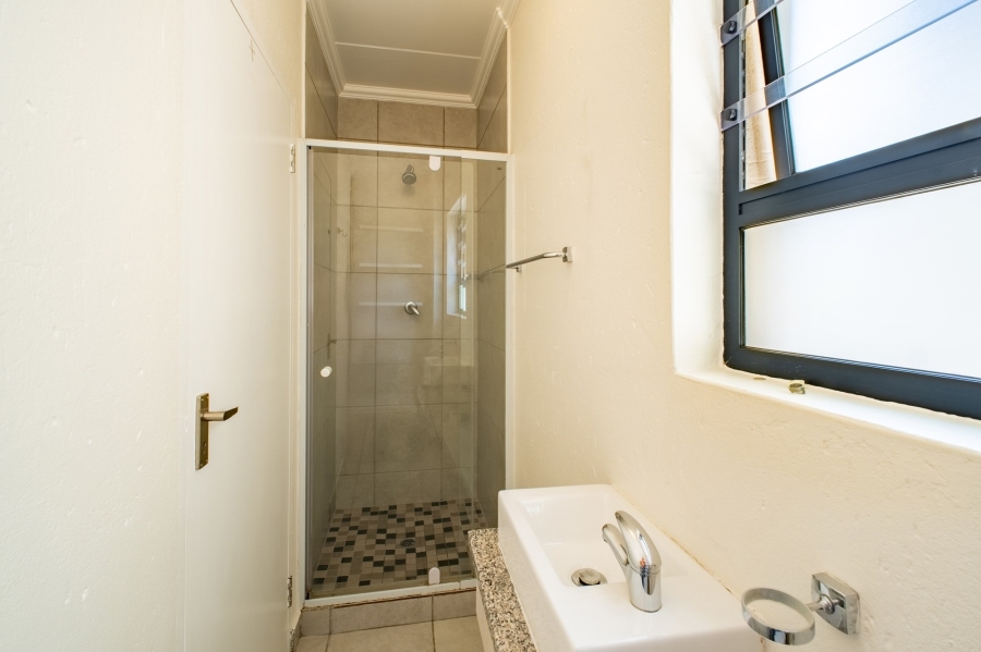 2 Bedroom Property for Sale in Beverley Gauteng