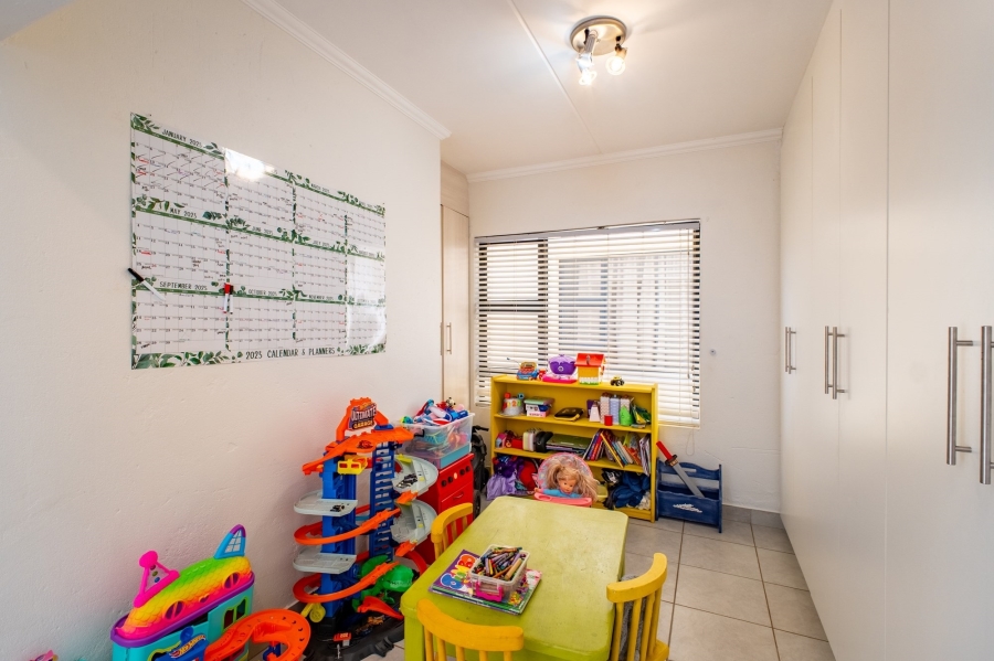 2 Bedroom Property for Sale in Beverley Gauteng