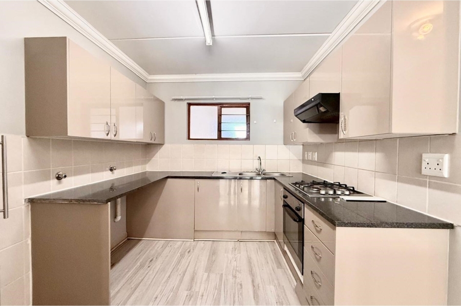 2 Bedroom Property for Sale in Broadacres Gauteng