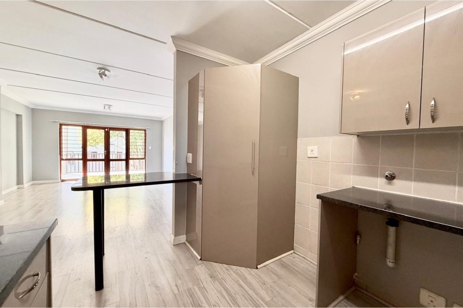 2 Bedroom Property for Sale in Broadacres Gauteng