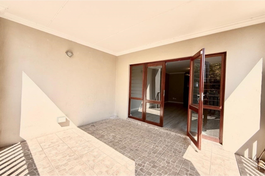 2 Bedroom Property for Sale in Broadacres Gauteng
