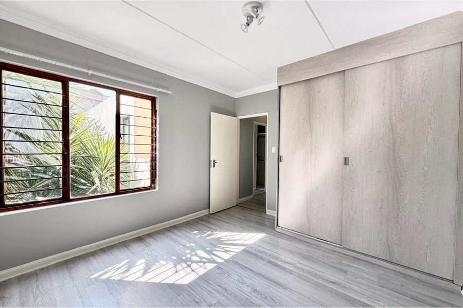 2 Bedroom Property for Sale in Broadacres Gauteng