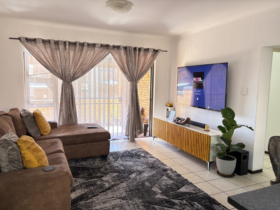 2 Bedroom Property for Sale in Wilgeheuwel Gauteng