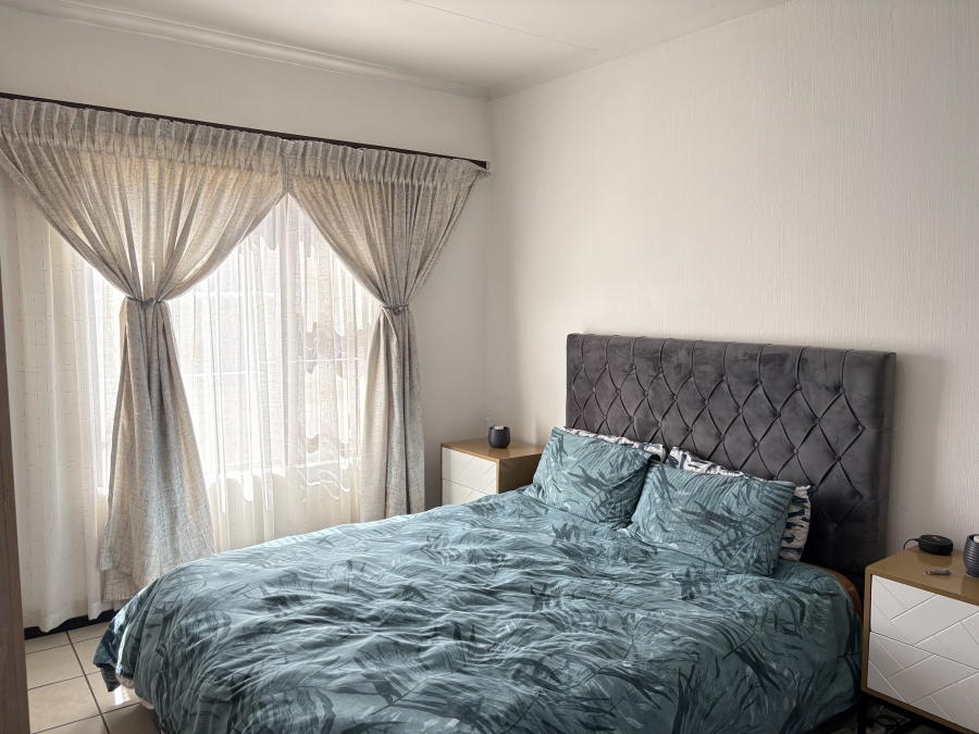 2 Bedroom Property for Sale in Wilgeheuwel Gauteng