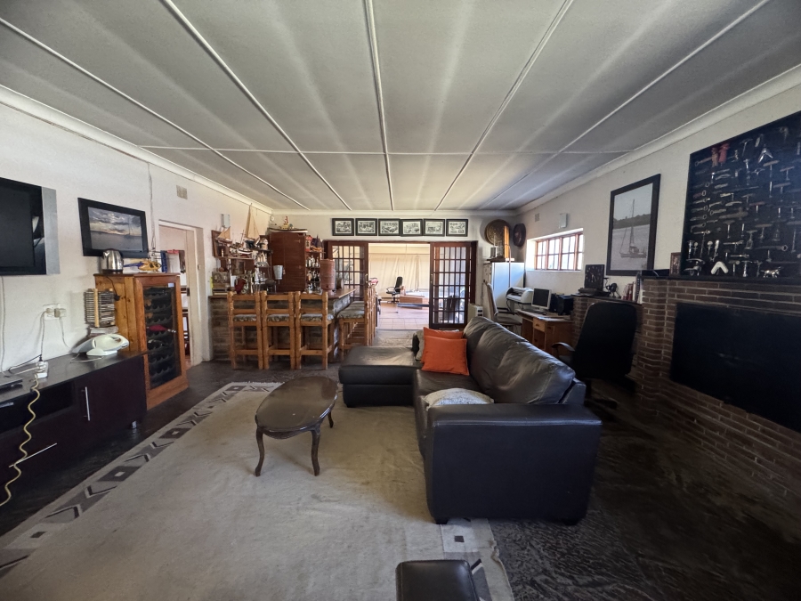 5 Bedroom Property for Sale in Lambton Gauteng