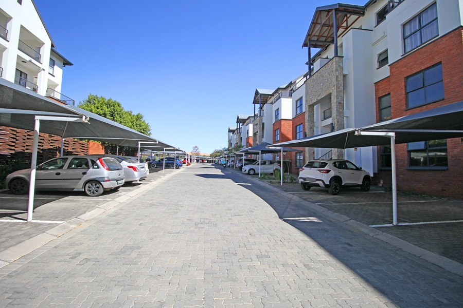 2 Bedroom Property for Sale in Greenstone Hill Gauteng