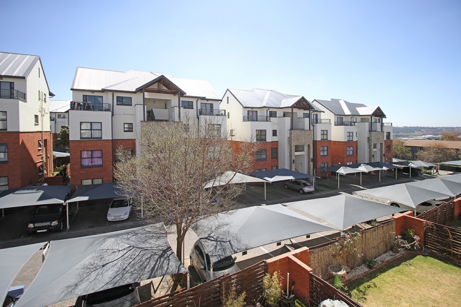 2 Bedroom Property for Sale in Greenstone Hill Gauteng