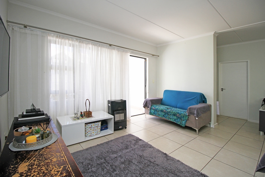 2 Bedroom Property for Sale in Greenstone Hill Gauteng