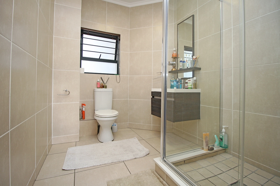 2 Bedroom Property for Sale in Greenstone Hill Gauteng