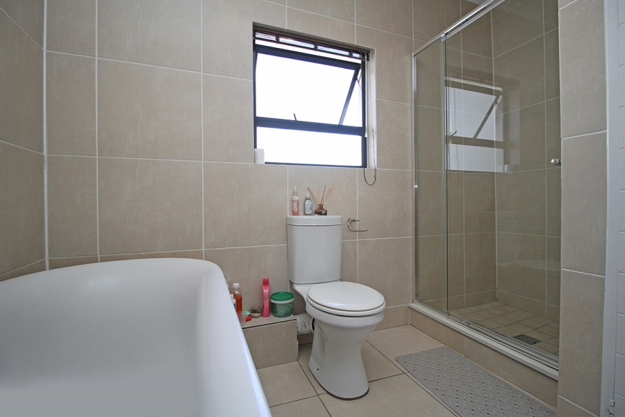 2 Bedroom Property for Sale in Greenstone Hill Gauteng