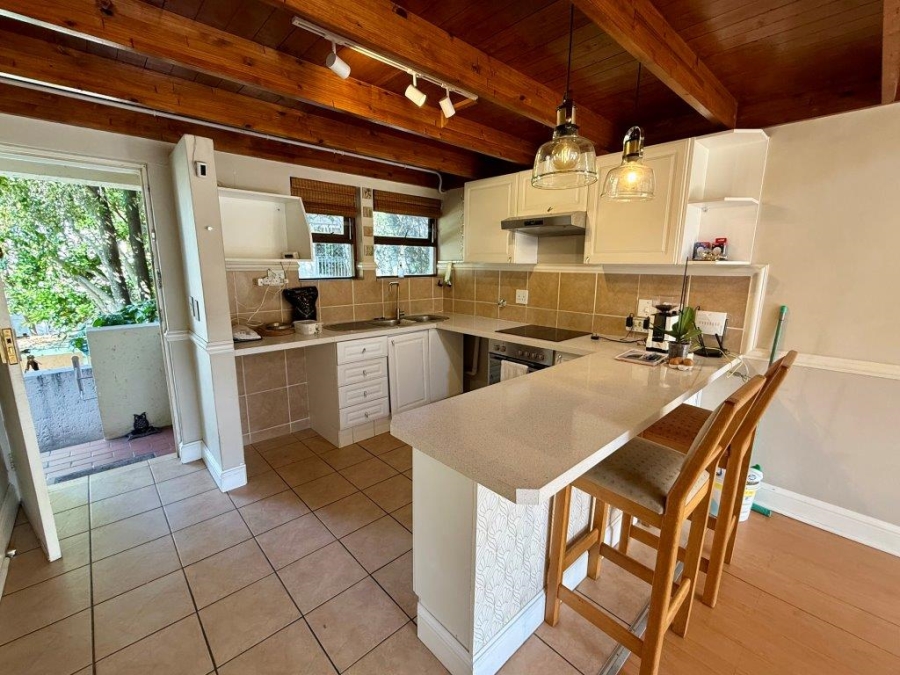 To Let 2 Bedroom Property for Rent in Melrose Gauteng