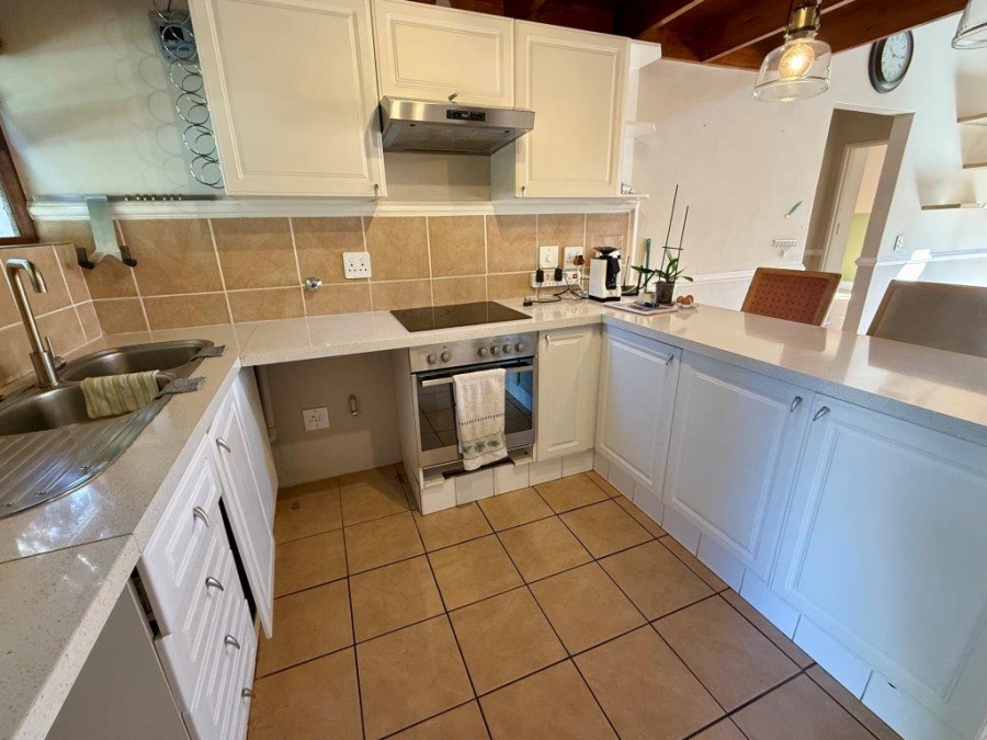 To Let 2 Bedroom Property for Rent in Melrose Gauteng