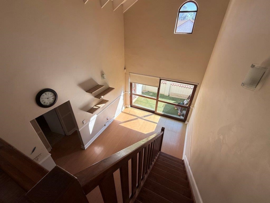 To Let 2 Bedroom Property for Rent in Melrose Gauteng